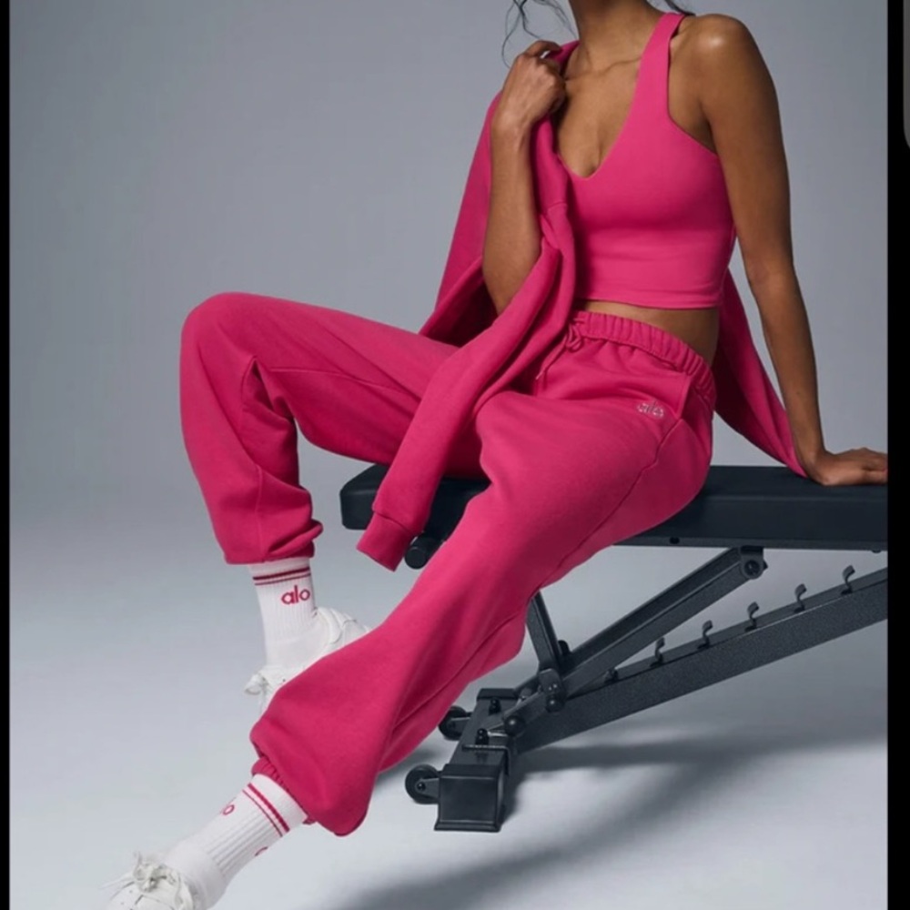 ALO Yoga Accolade Joggers in PINK SUMMER CRUSH. Size S. NWT